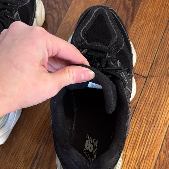 New Balance 9060 Black and Cream Sneakers - Picture 13 of 13